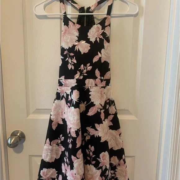 strapless open back dress Mint Blossom Lace Midi Dress with Brooch – Limonada Pink main image 0
